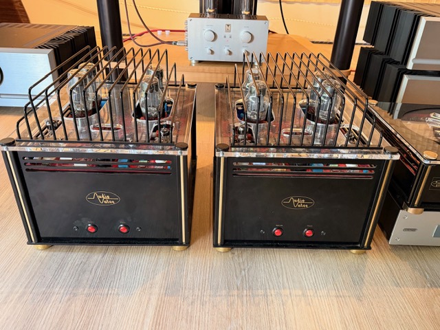 AudioValve Baldur 70 en Eklipse buizen pre