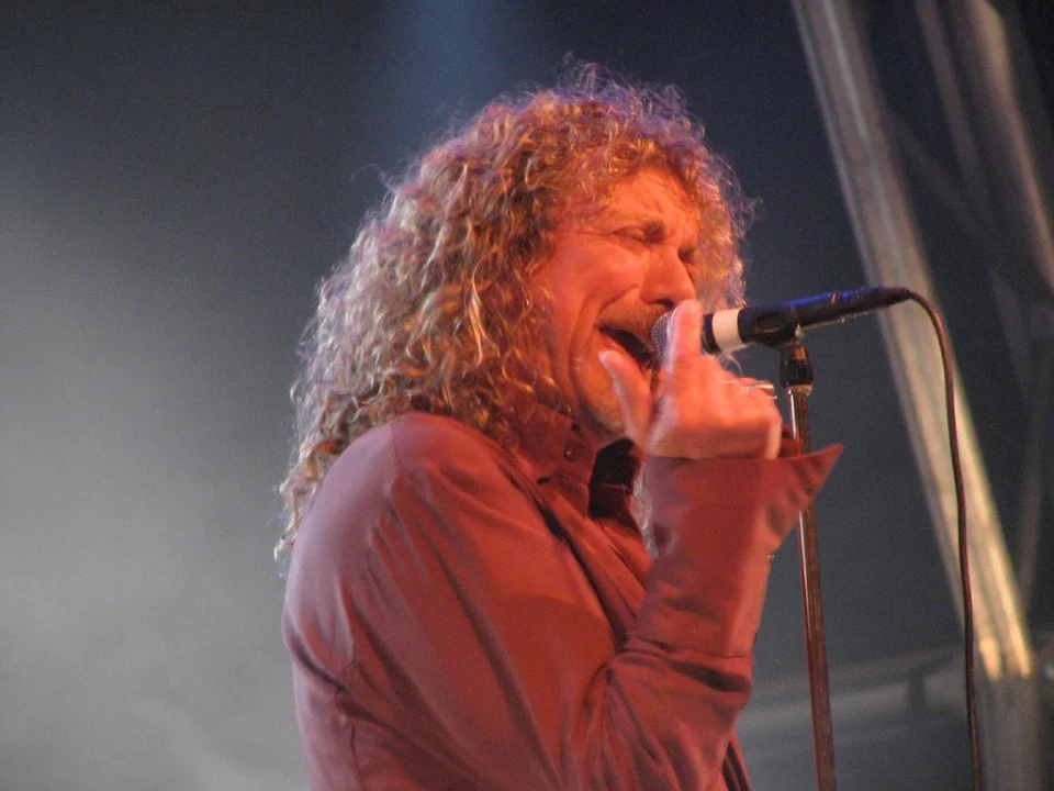 Robert Plant zingt tijdens het Green Man Festival in 2007