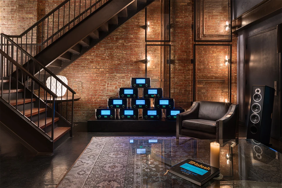 McIntosh Labs — foto 1