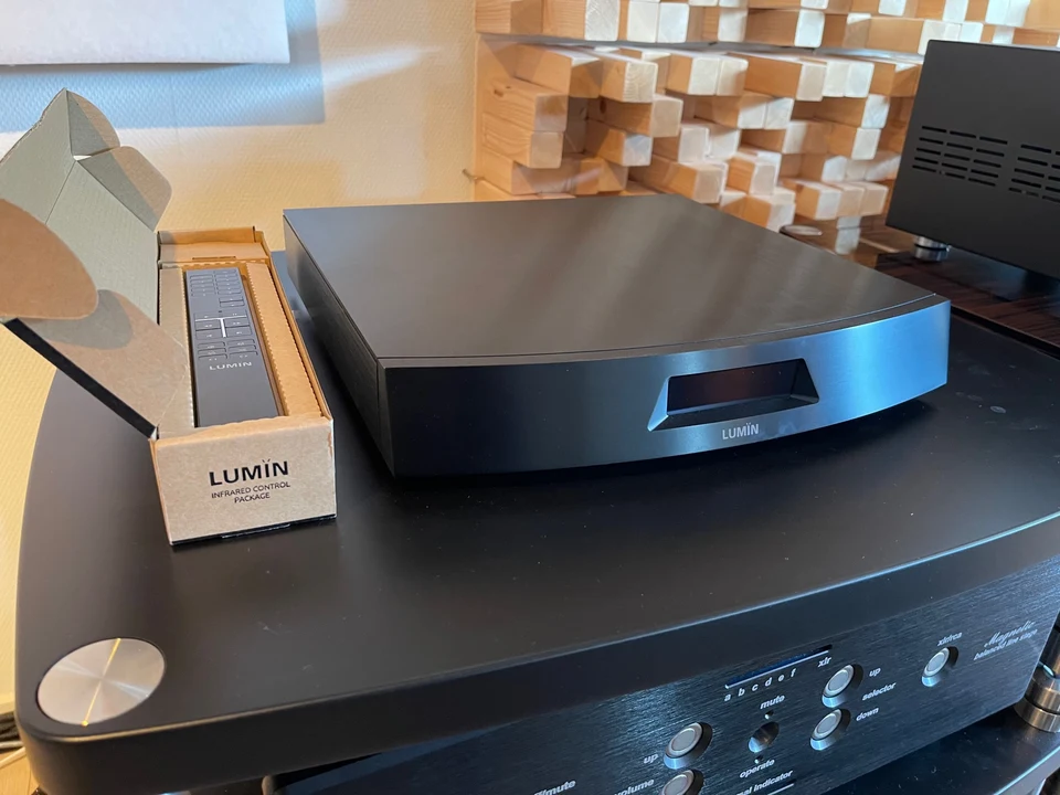Lumin T2 met remote — hoofdfoto
