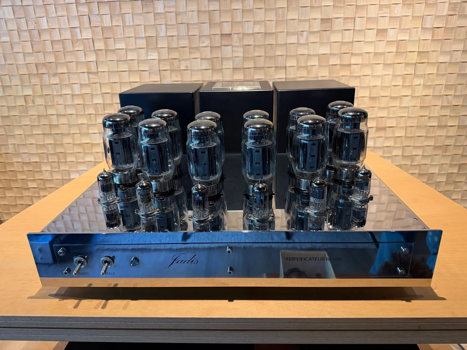 Jadis PA100 — hoofdfoto