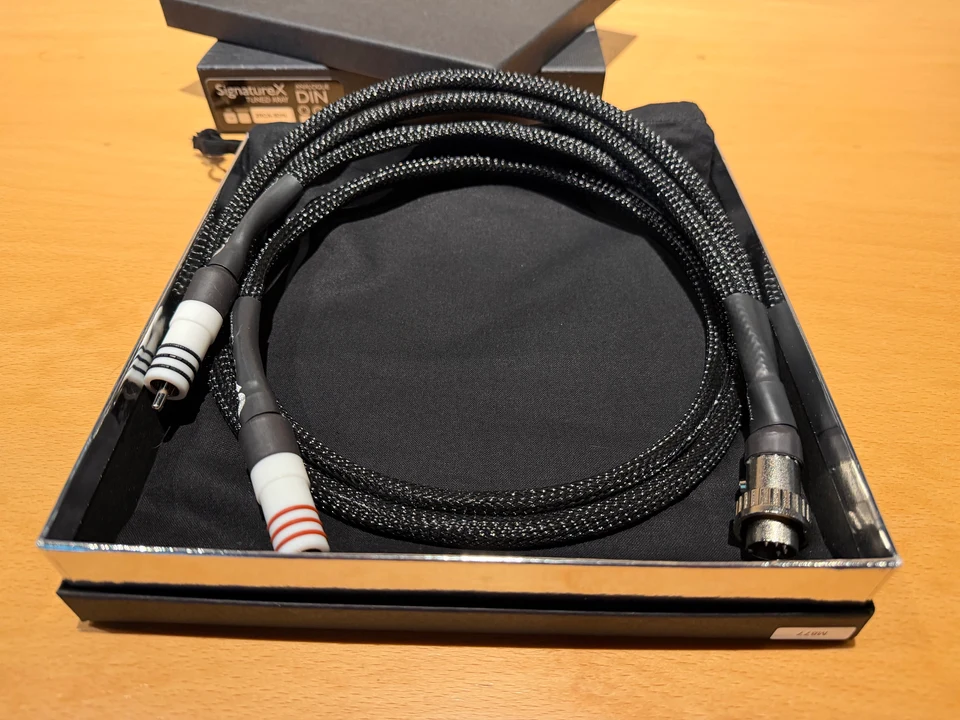 Chord Company SignatureX 2RCA 5DIN - 1.0m