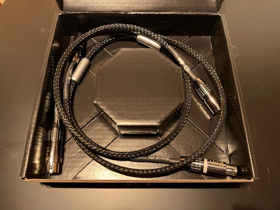 Ansuz IC xlr 1.0m ceramic — hoofdfoto