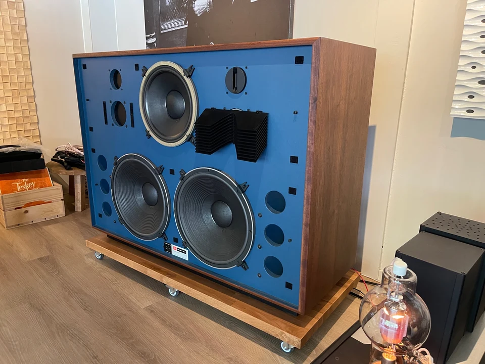 JBL 4350 met 5235 crossover (Kenrick mod) — hoofdfoto