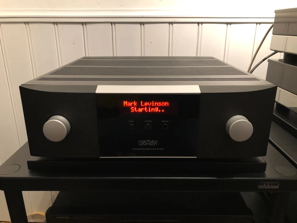 Mark Levinson 5805 — hoofdfoto