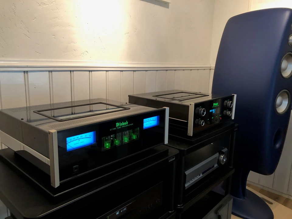 McIntosh C1100 — hoofdfoto