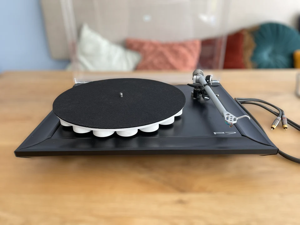 Rega P7 — hoofdfoto