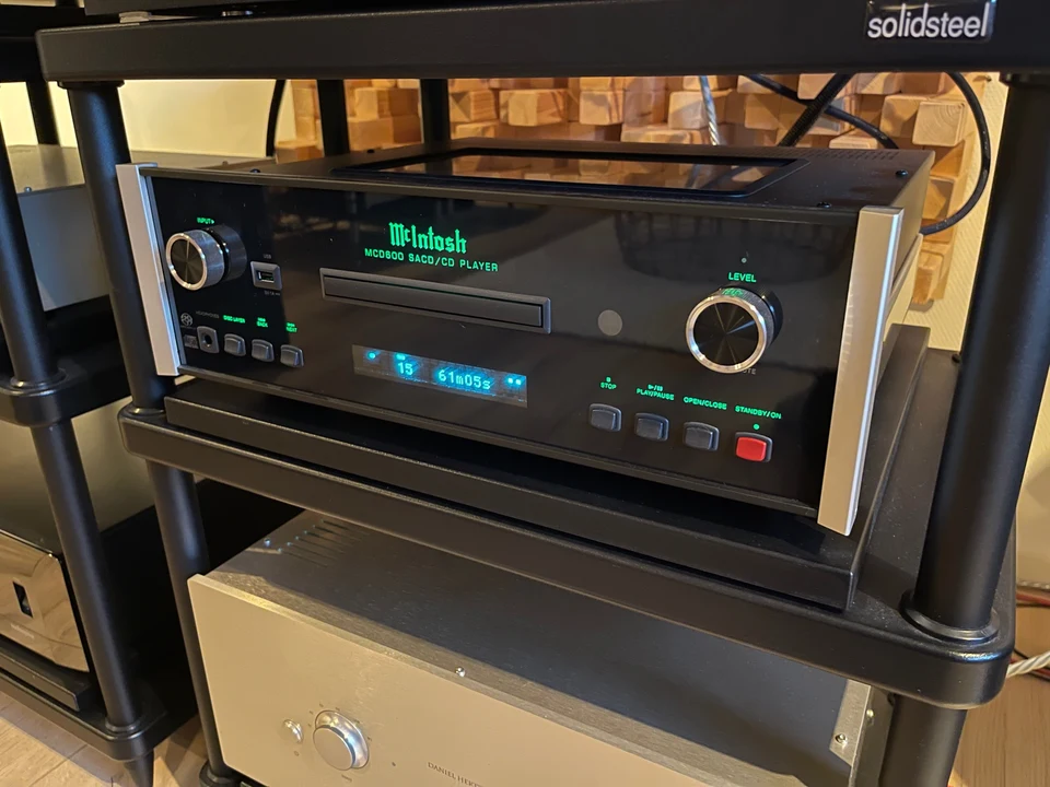 McIntosh MCD600 — hoofdfoto