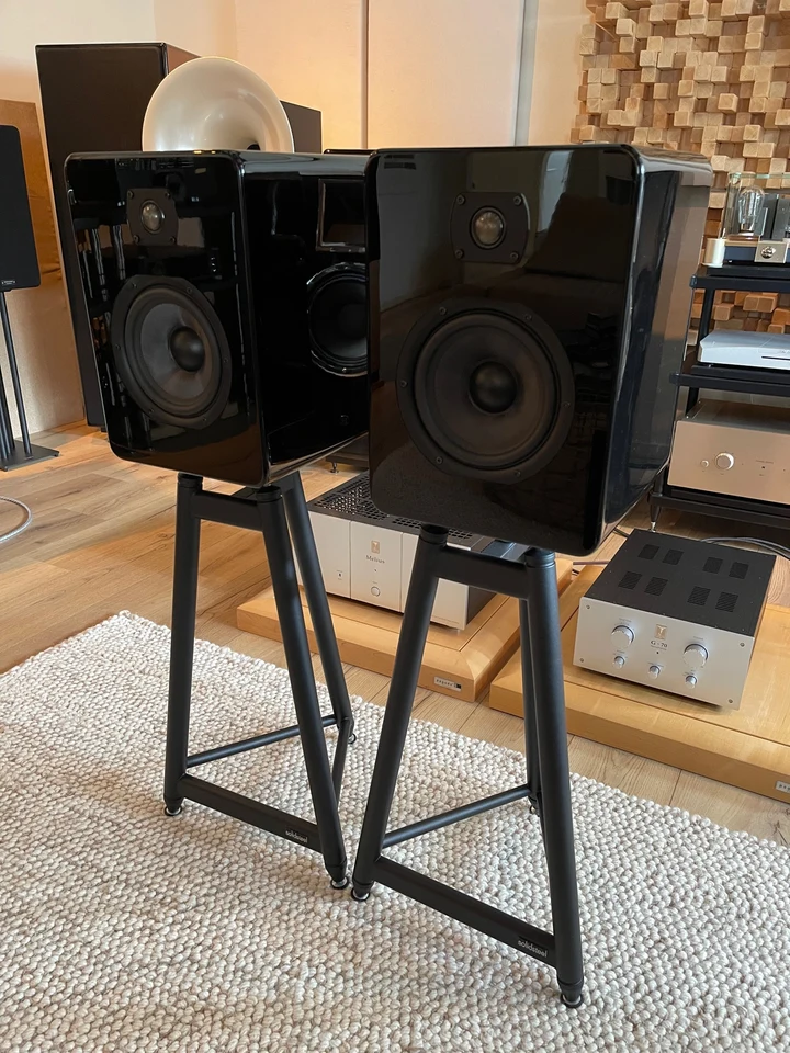 Daniel Hertz M10 — hoofdfoto