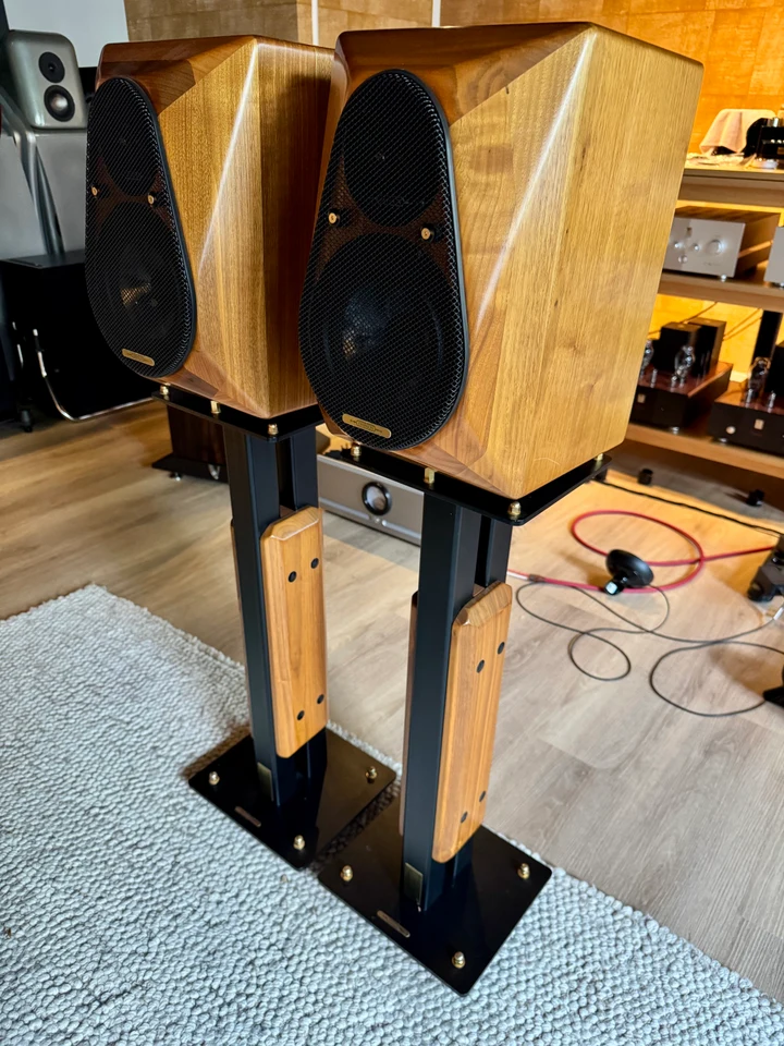 Diapason Adamantes 3 - met stands — hoofdfoto