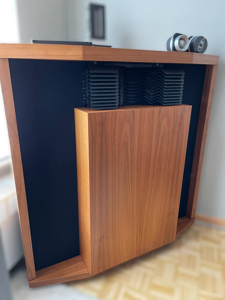 JBL Hartsfield (replica) — hoofdfoto