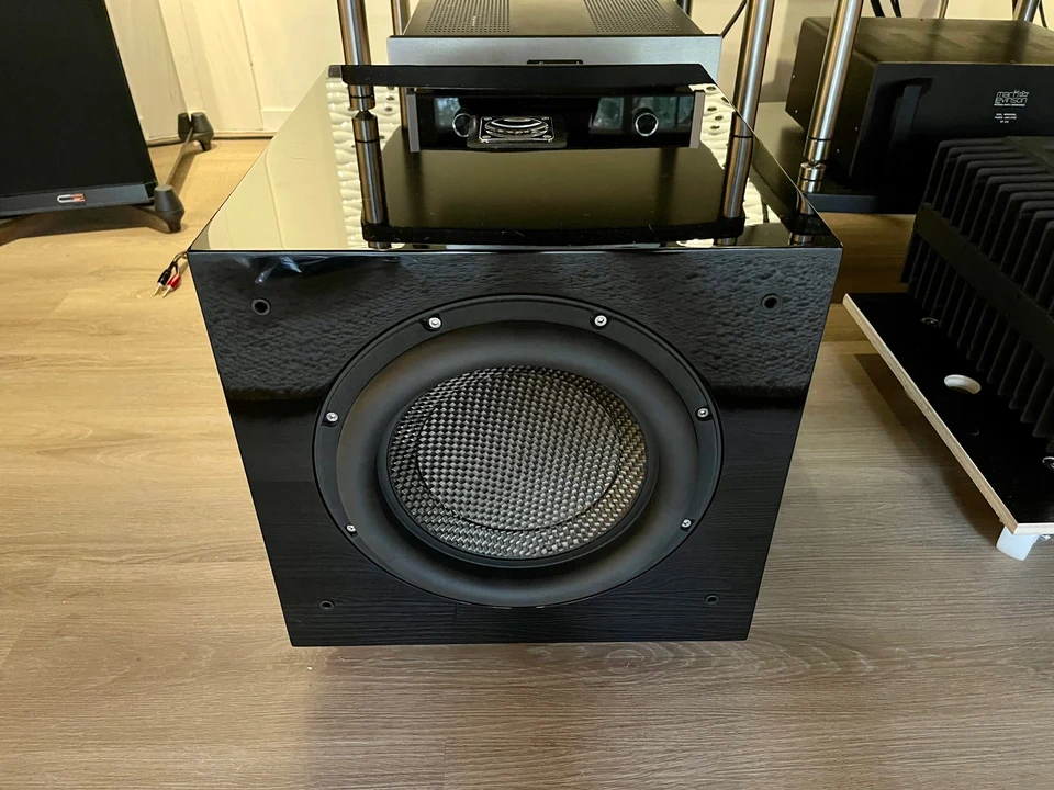 Rel Carbon Special — hoofdfoto