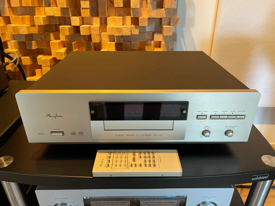 Accuphase DP-85 — hoofdfoto