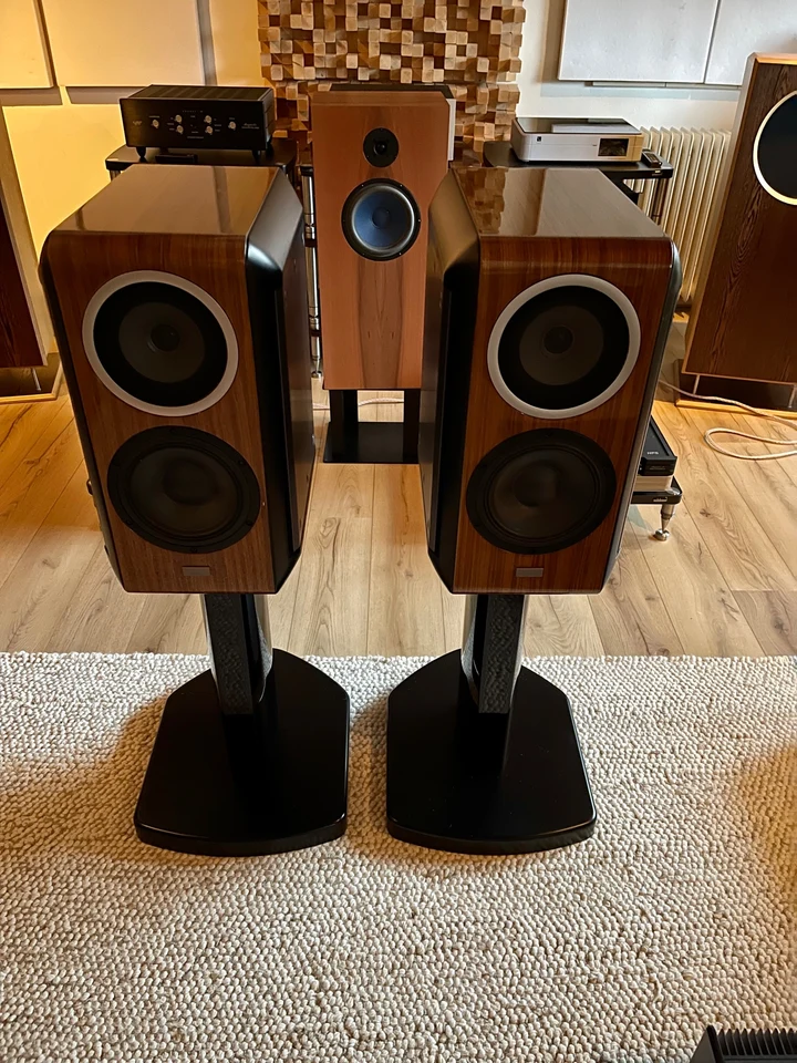 TAD CE-1 — hoofdfoto