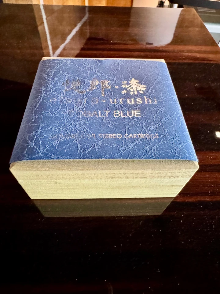 Etsuro Urushi Cobalt Blue MC Cartridge — hoofdfoto