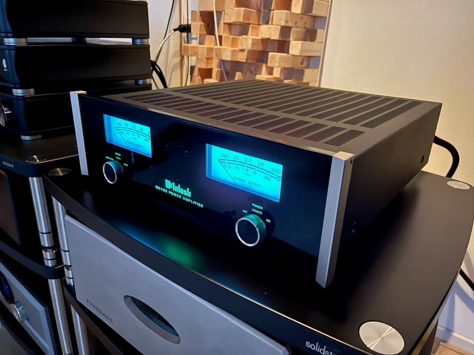 McIntosh MC162 — hoofdfoto