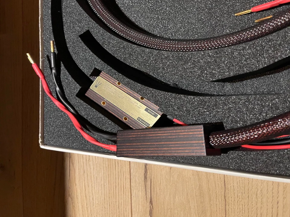 Graditech Lumi 2 biwire luidspreker kabel — hoofdfoto