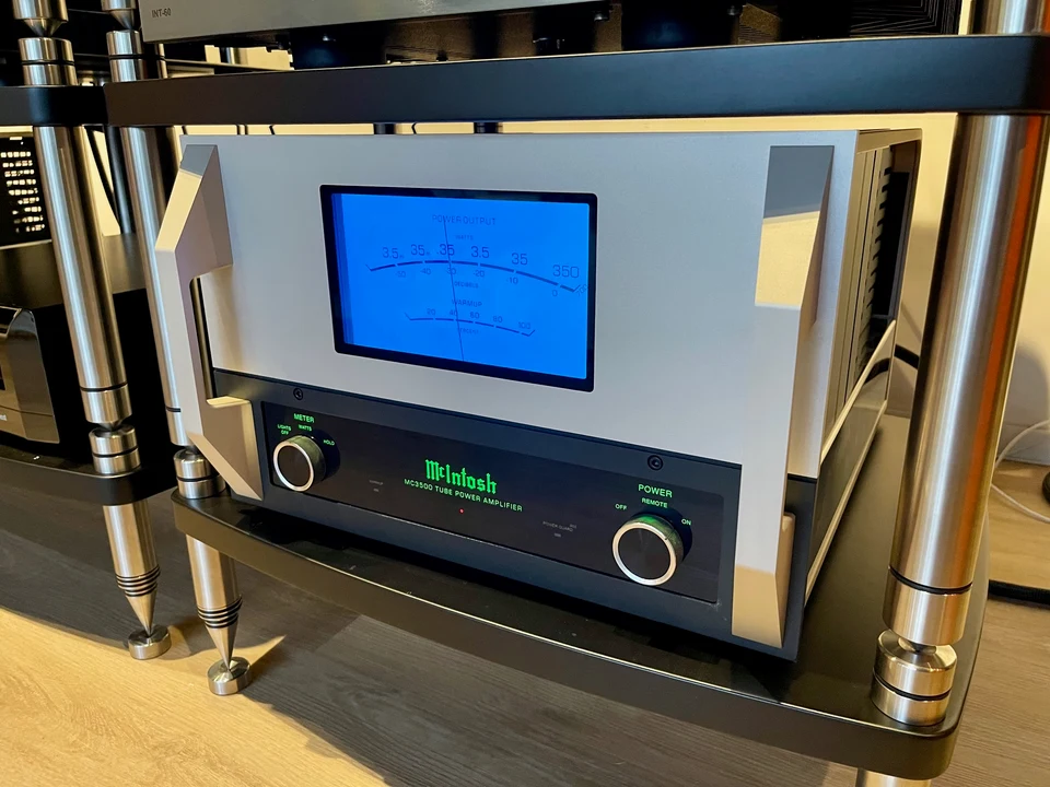 McIntosh MC3500 mk2 — hoofdfoto