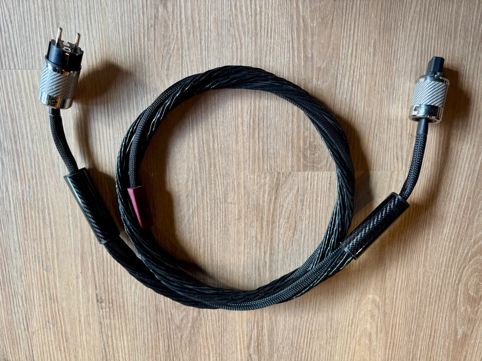 Timber Audio Purple Heart netsnoer — hoofdfoto
